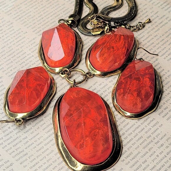 Red Cabochon Stone Necklace - Picture 2 of 11